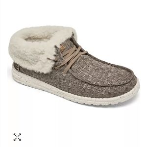 New with tags Hey Dude Shoes Wendy Warmth Brown Slip On size 10